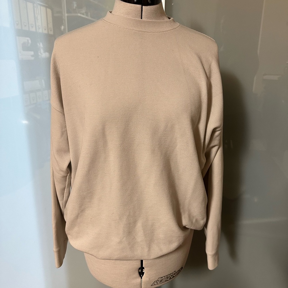 Off white ALO sweatshirt